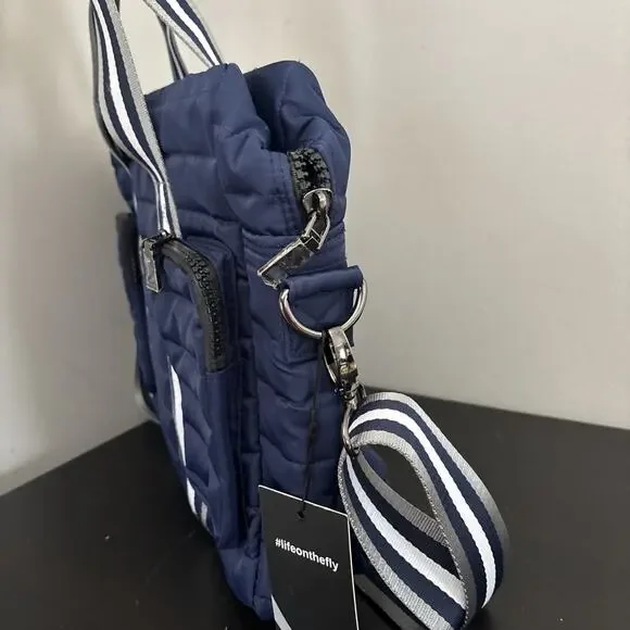 Think Royln The Highlander Duffel Bag w/ Trolly Sleeve Navy Blue NEW With Tags - Picture 4 of 9